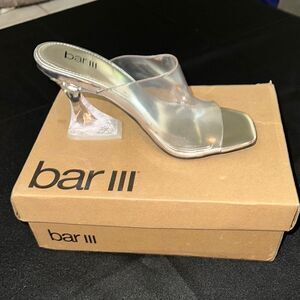 NIB Bar III Silver/Vinyl Sculptural Clear Heels Size 8.5